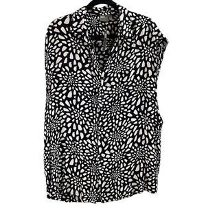NWT ASOS Women’s Short Sleeve Button Up Black White Viscose Blouse Size Large